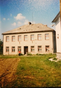 Primary school in Crhov, where the Nimmrichter family lived during the Second World War