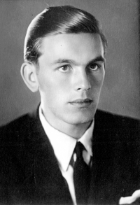 Oldřich Vašák na dobové fotografii