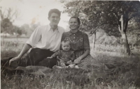 Ana s rodiči, tatínkem Vinckem a maminkou Marií