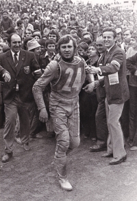 1. Zlatá přilba, 1974