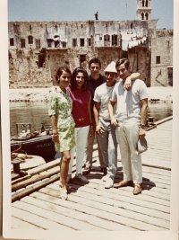 V meste Akko v Izraeli s Igorom a jeho bratom, júl 1969