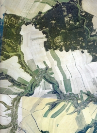 Letecký snímek Chmelíku, rok 2003