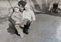 Jan Valčík se syny Janem a Vlastimilem