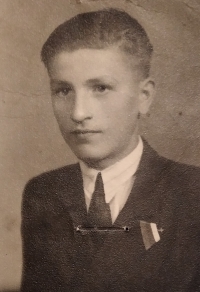 Karel Bořuta v osmnácti letech
