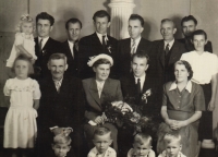 from the top left: niece Ola, uncle Jura, uncle Jan, uncle Míra
on the top right: uncle Joža
one row below from the left: Jarmila Ondrášková, drandfather Žák, aunt Marta, aunt Marta´s husband Břetislav, uncle Břetislav´s mother 
at the bottom: cousins Jenda, Jiří, Mirek, Zdenek 
