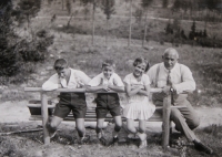 With her brothers and grandpa Hošťál in Dachovy in 1928 