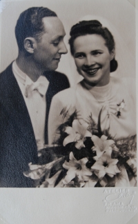 Wedding picture of Anděla and Karel Kostlivý, 11 May 1940
