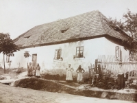 The house of the Maršík family  in Čejov near Humpolec; Eliška Vondráčková spent her childhood there.