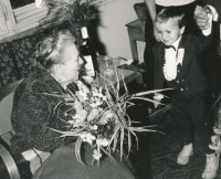 Babička Jany Hybáškové Eleonora Puchnerová zhruba v roce 1974