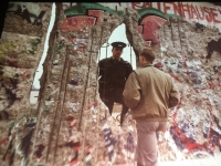 U berlínské zdi