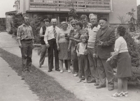 Karel Zub (vlevo) na zájezdu zahrádkářů