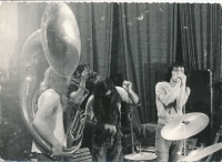 Concert of the DG 307 band, Ivo Pospíšil playing the comb, Postupice, the mid-1970s