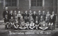 Rostislav Zapletal and his classmates in the fourth grade in Přerov. 1941