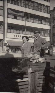 Zaměstnankyně firmy Jas, Helena Šebestová, Ostrava, 1953