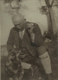 Rudolf Schmolka, dědeček pamětníka z matčiny strany, Jablonná nad Vltavou, 1935