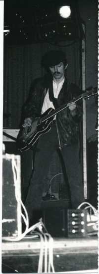 Ivo Pospíšil v první sestavě kapely Garáž, konec 70. let