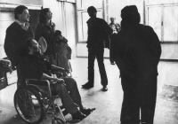 Vernisáž výstavy Velká kresba, Galerie H, Kostelec nad Černými lesy, polovina 80. let