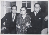 Zleva Václav, Anděla a Antonín Roubíkovi, 1935 