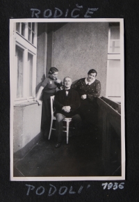 S rodiči v Podolí, 1936