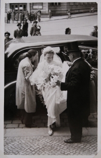 Wedding day of Anděla and Karel Kostlivý, 11 May 1940