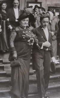 Wedding day of Anděla and Karel Kostlivý, the Kostilvís parents, 11 May 1940