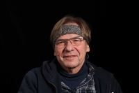 Portrét Jana Hrabiny pořízený při natáčení v pražském studiu dne 3. prosince 2020