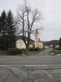 Church in Dolní Bečva and the Hynek Tošenovský tree alley