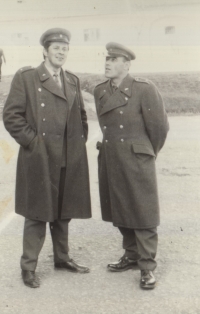 Ladislav Jakub v roce 1970, vlevo