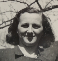 Milada Linhartová zamlada