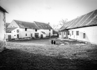 Rodinný statek, stav před demolicí, 1986