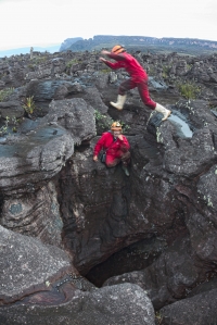 Tomáš Lánczos on the Akopán mesa with Kamila Hrúzová, a doctoral student, Venezuela, expedition 2015