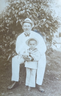 Memorial's great-grandfather and grandfather. A great-grandfather was a doctor and mayor during II. World War. He organized a "chess resistance" against the german occupiers. His grandfather worked in a bank, he had a great artistic talent.
