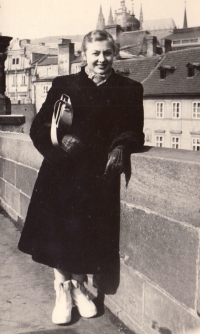 Edita Reinoldová, mládí