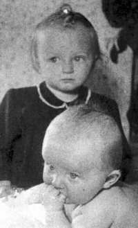 Marie Svatošová with her younger sister Jana, Hlavňov, 1944