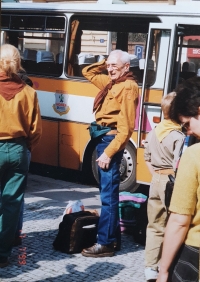 Pamětník v uniformě skupiny Old Scout, Praha 2009
