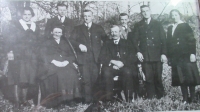 The grandparents of the witness. Theresia Steininger, Mairspindt 38, and Peter Affenzeller, Oberpassberg 30 (born 8 March 1836) 
Karl Affenzeller's father can be seen on the right behind the grandmother 
