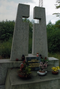 Hřbitov v Lipnici, pamětníkově rodišti, 1994–1995