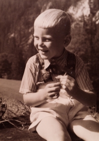 Wilfried Heller in der Lürch beim Antenbichl (Ramsau), 1947