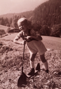 Wilfried Heller in der Lürch beim Antenbichl (Ramsau), 1947