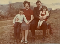 Alžbeta a Štefan Ošvátoví s deťmi
