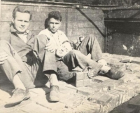 Vykládání vagonů - Loučovice 1951