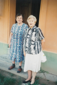 Marie Lierová with Marie Cichrová, 2001