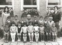 Mateřská škola v Kněžpoli, Karla Lierová vlevo, 1970