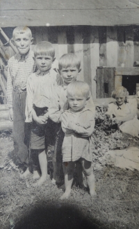 Family photograph. From the bottom, Metoděj Ondruch, his brothers Oldřich and Jaroslav and their cousin Jaroslav