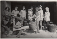 Na chmelové brigádě