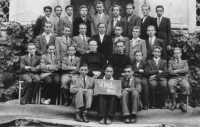 Fifth year of the Velehrad Grammar school, P. Karel Ševela and mg. Vojt. Ondřej. After the holidays, these entered the novitiate: sitting: the first from left Stanislav Peroutka, the first from right Rudolf Tesařík, the second Krajča. The Second (standing row in the middle in black? Štěpánek. Top row third from left Frant. Měsíc, third from right Jan Stanislav, 1948/9
