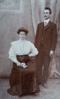 Rodiče otce Františka Kosíka, Anna a Václav