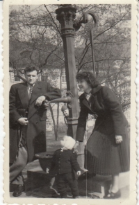 With parents on the Hradčany Square (1953)