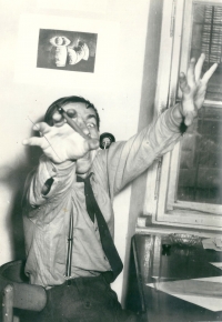 V Armádním uměleckém souboru se Aleš Lamr věnoval své vlastní výtvarné tvorbě