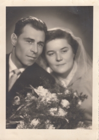 Svatava Němcová, svatební, 1953